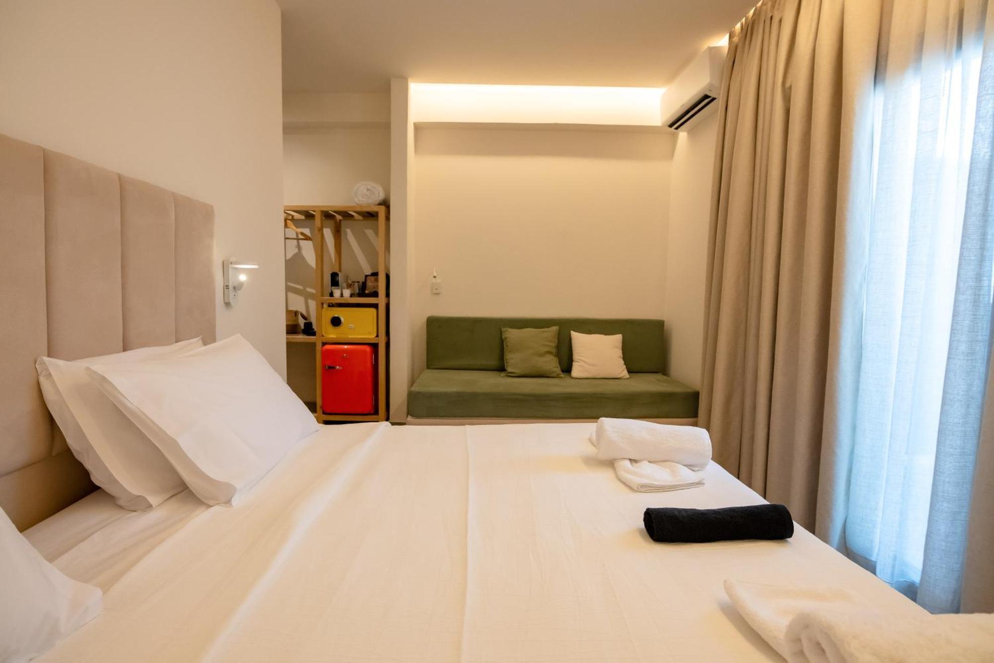 Ocean 11 Hotel Skiathos Town Exterior photo