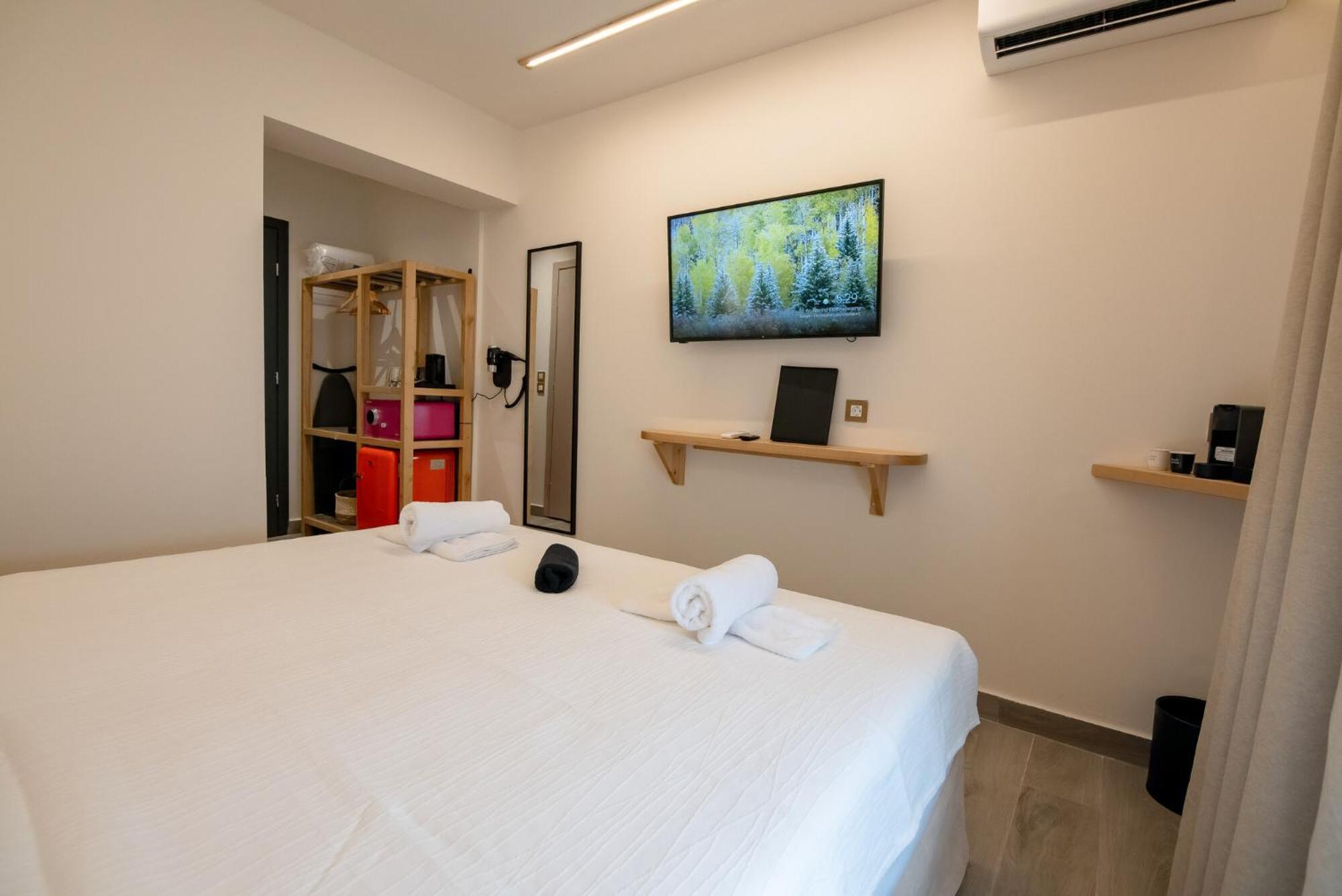 Ocean 11 Hotel Skiathos Town Exterior photo