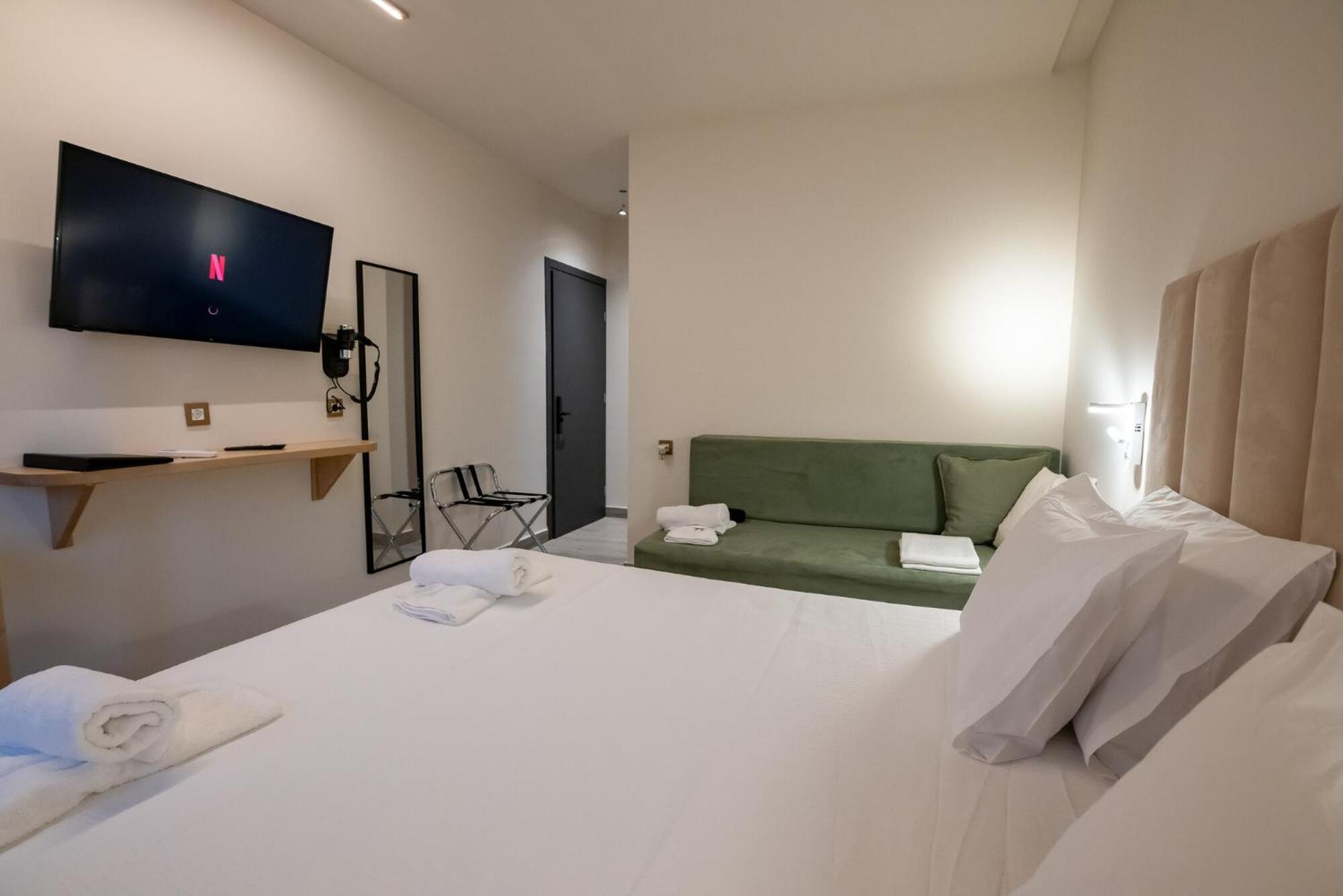 Ocean 11 Hotel Skiathos Town Exterior photo
